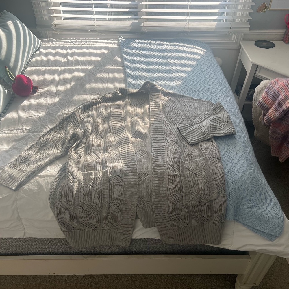 Amazon Gray Women's Cardigan Sweater